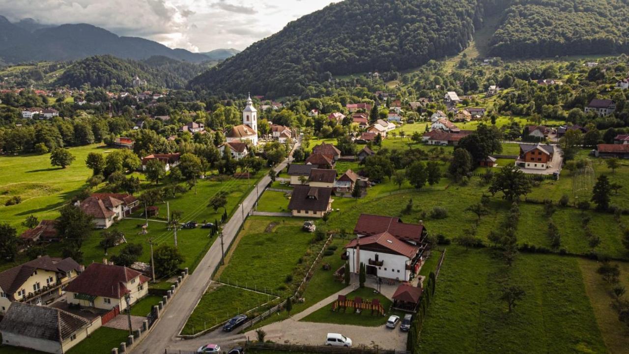 Serena Guesthouse Bran Bran  Bagian luar foto