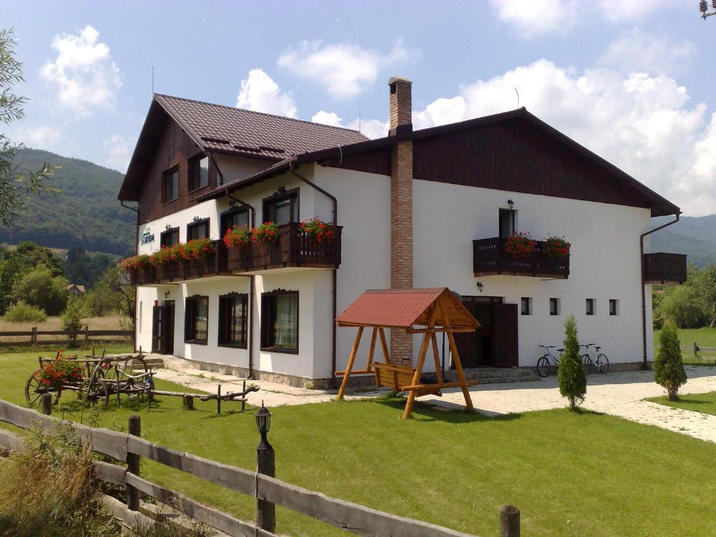 Serena Guesthouse Bran Bran  Bagian luar foto